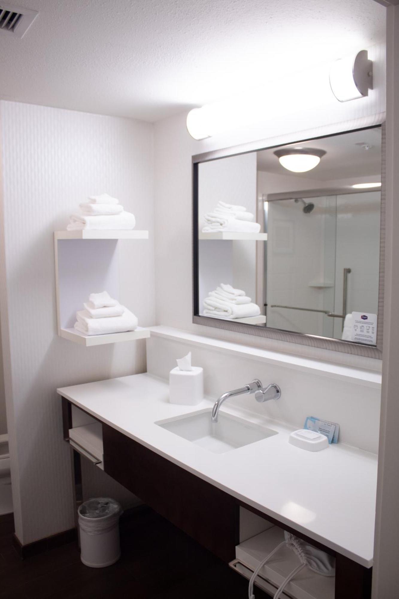 Hampton Inn & Suites Big Rapids, Mi Ngoại thất bức ảnh