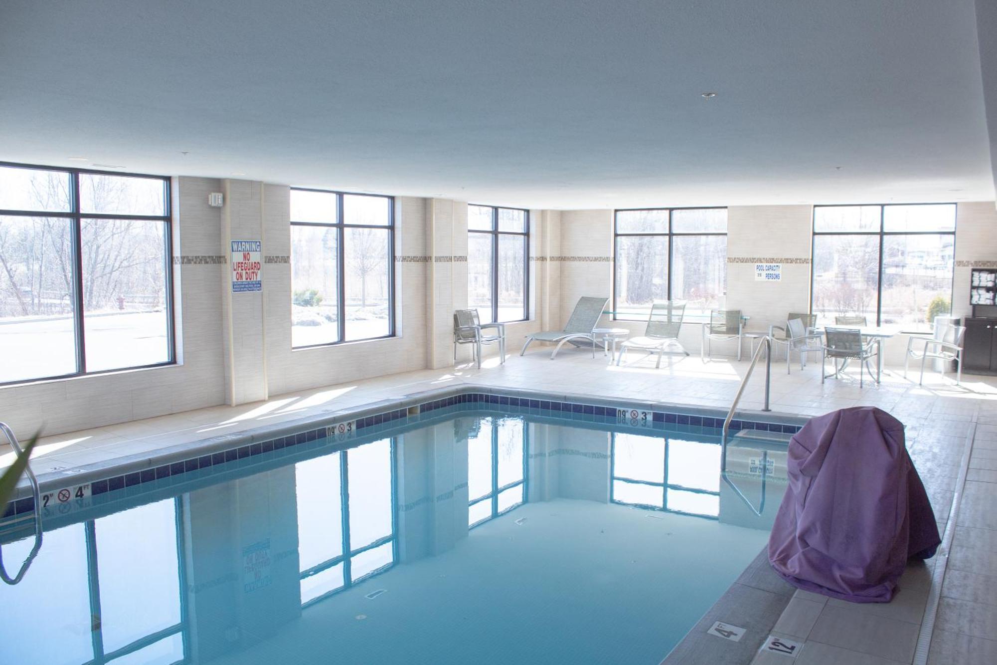 Hampton Inn & Suites Big Rapids, Mi Ngoại thất bức ảnh